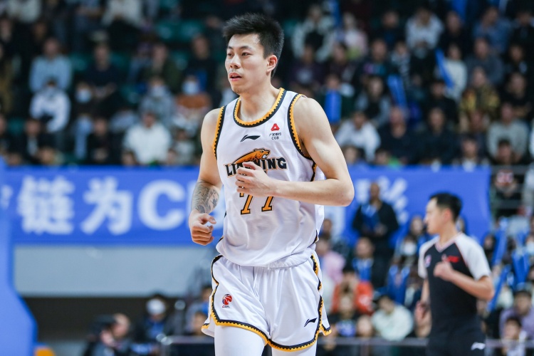 復出還要找狀態(tài)！張鎮(zhèn)麟半場6中1僅拿2分1板4助1斷